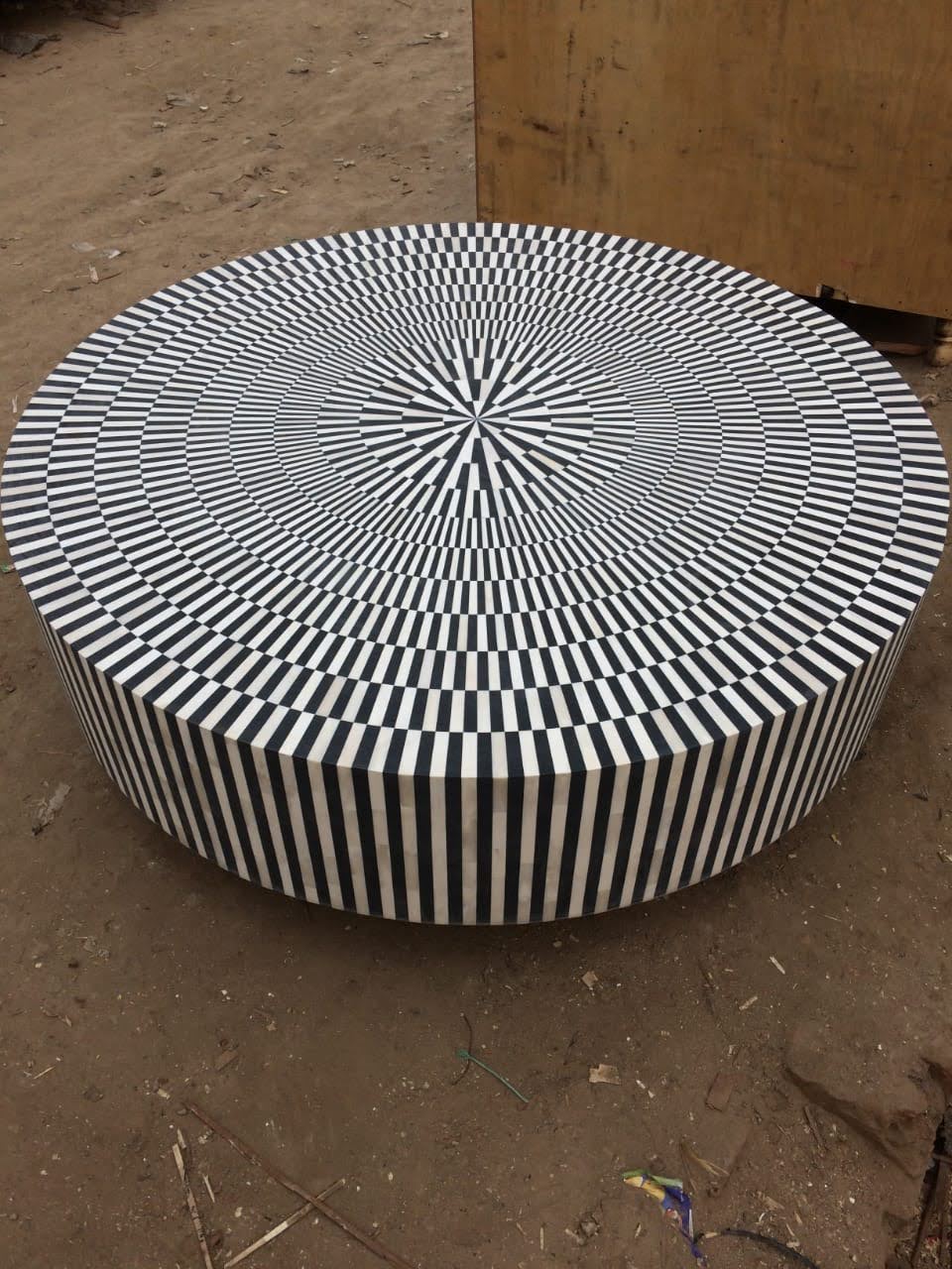 Stone Plus India Black and White Center Table Round