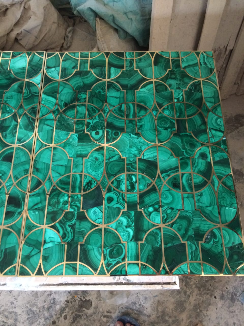 Stone Plus India Tabletops Malachite, Lapiz and Brass set of 2