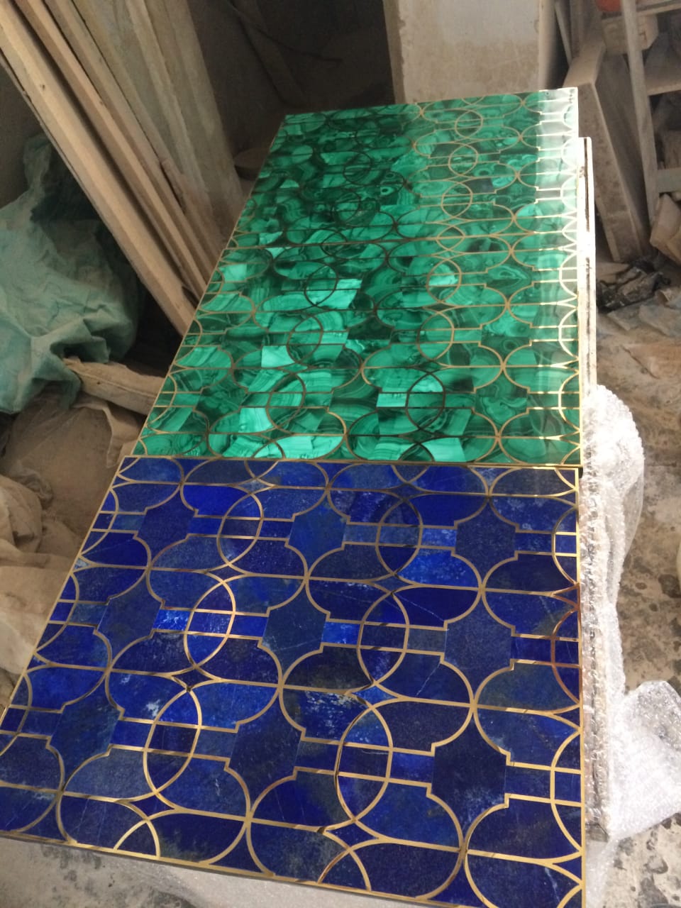 Stone Plus India Tabletops Malachite, Lapiz and Brass set of 2
