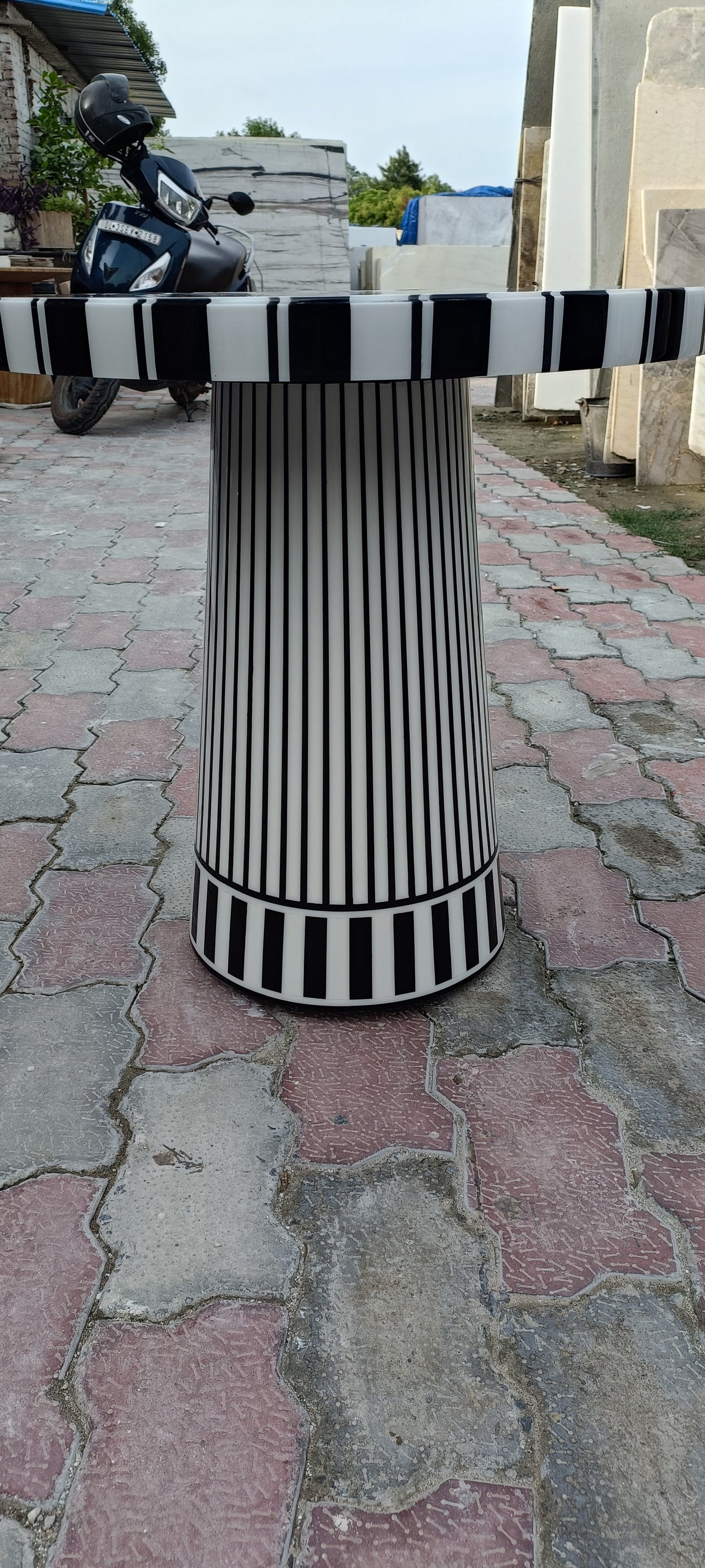 Stone Plus India White and Black Bone and Resin Table 1