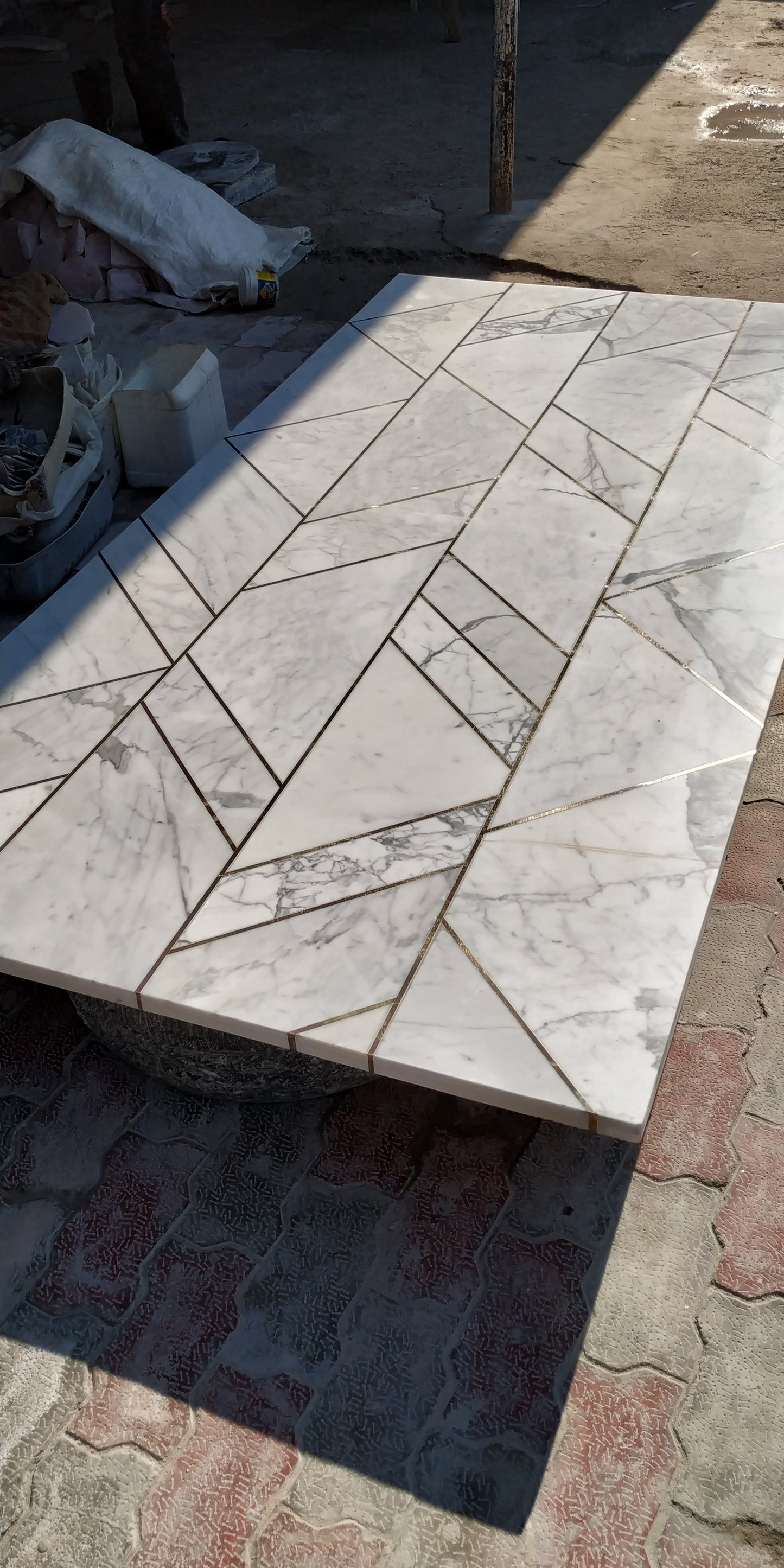 Stone Plus India White Marble Inlay with Brass Tabletop