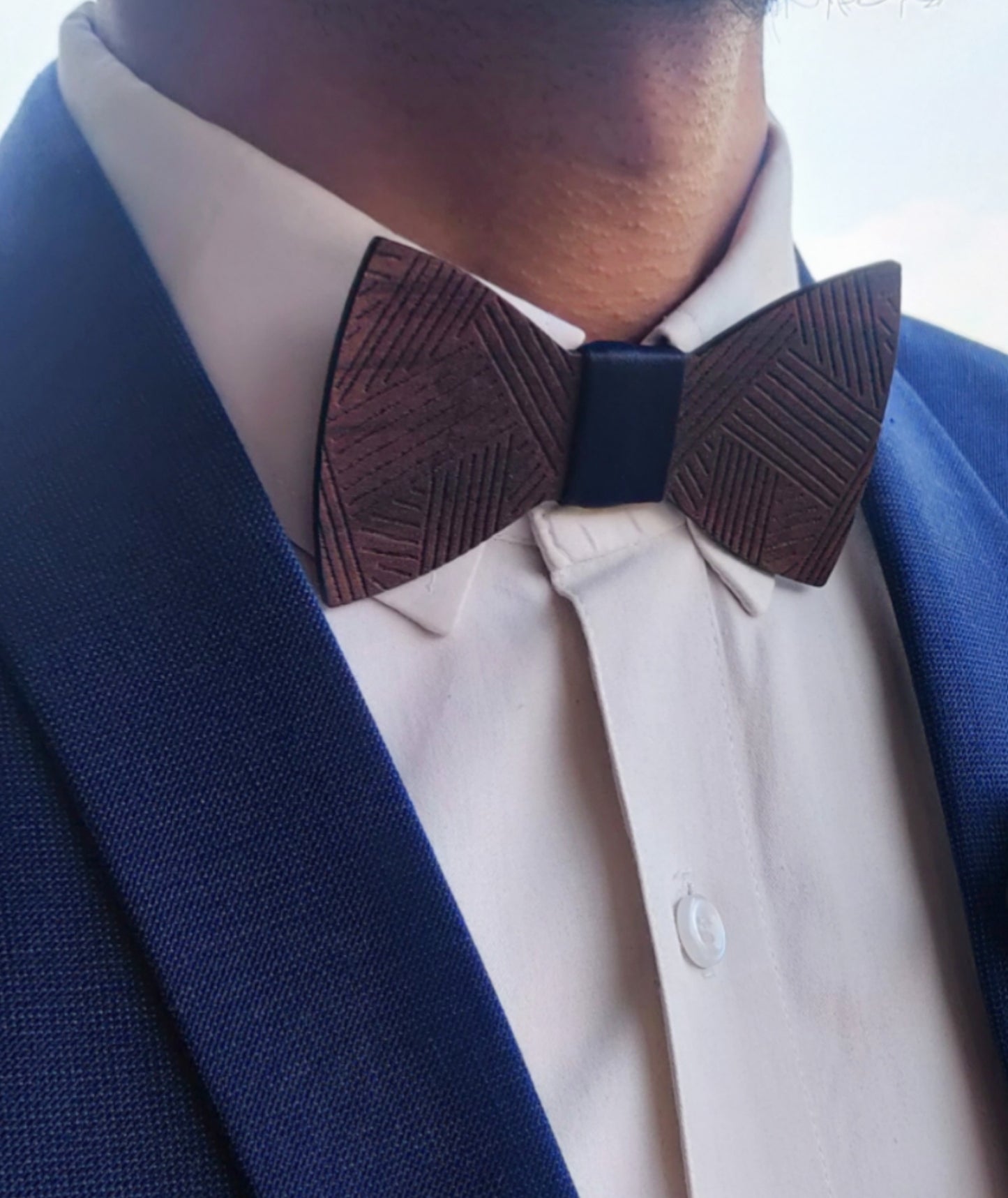 Alagan Wooden bowtie and Cufflinks (walnut)