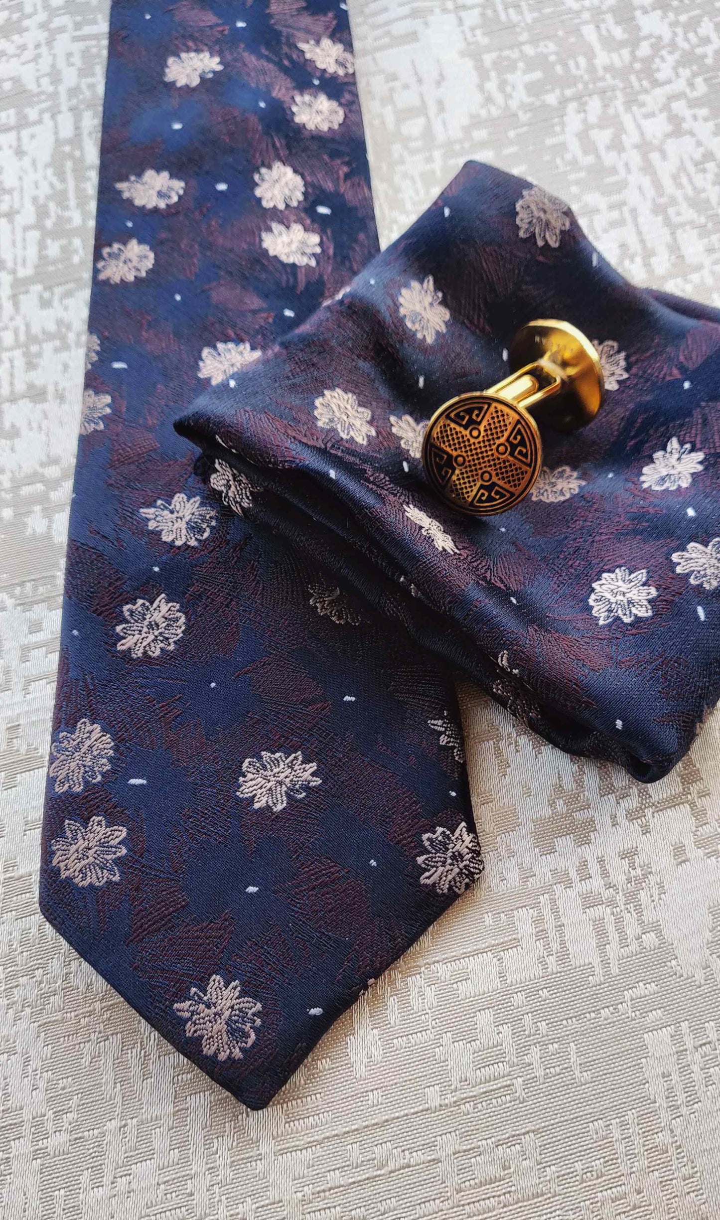 Alagan Opulent Homes Party ready box (brown)