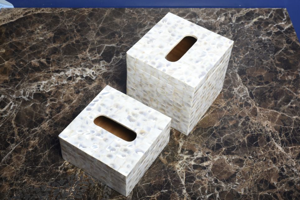 Opulent Homes White Mother of Pearl Tissue box 663